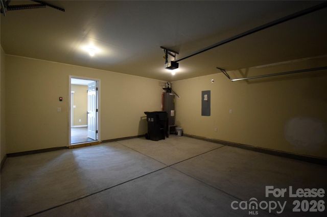 2038 Pippen Avenue, Charlotte, NC 28215