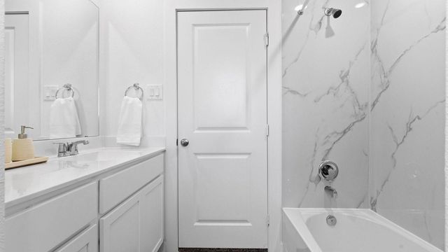 10722 Sage Bend Dr, Beasley, TX 77417