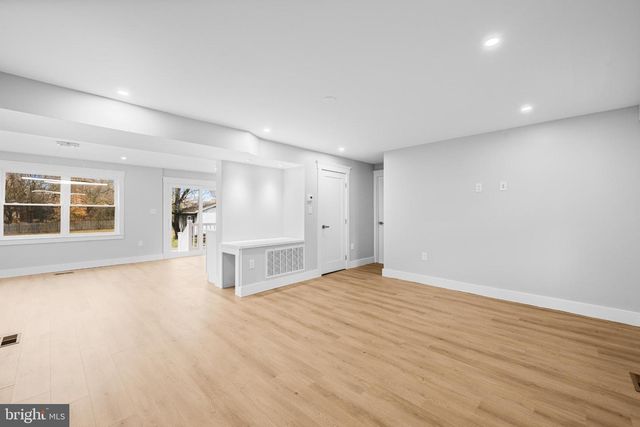 520 FAIRVIEW AVE, Hammonton, NJ 08037