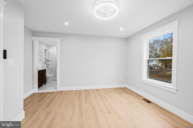 520 FAIRVIEW AVE, Hammonton, NJ 08037