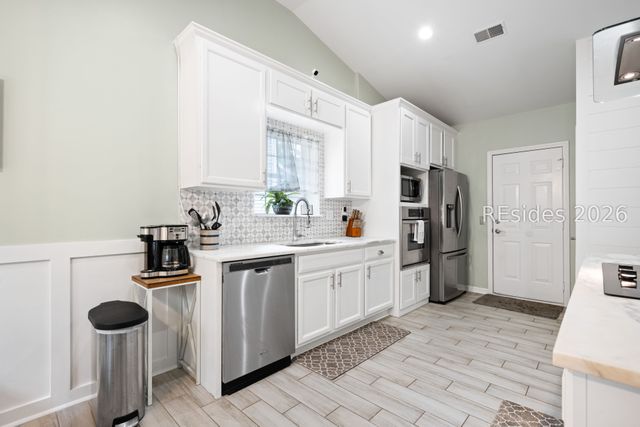 565 Mill St, Bluffton, SC 29910