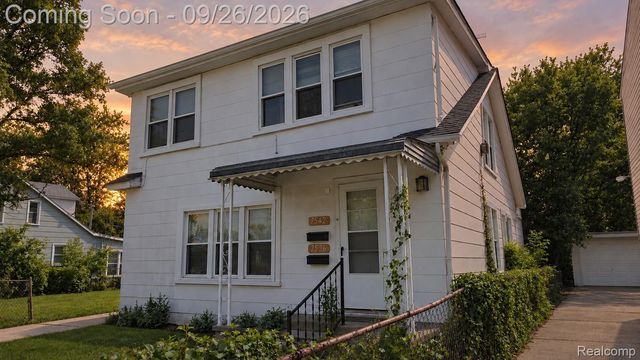 7542 Meadow Avenue, Warren, MI 48091