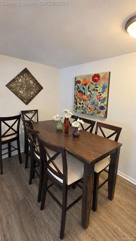 7542 Meadow Avenue, Warren, MI 48091