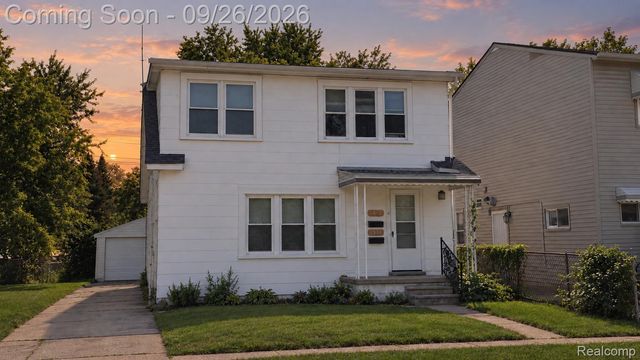 7542 Meadow Avenue, Warren, MI 48091