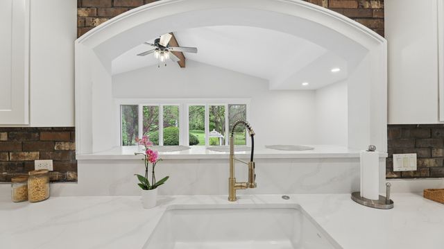 28W521 Purnell Road, West Chicago, IL 60185