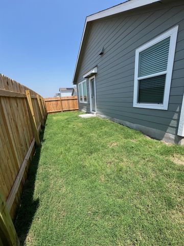 169 Agate Cliff DR, Maxwell, TX 78656