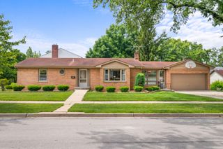 450 S Cottage Hill Avenue, Elmhurst, IL 60126