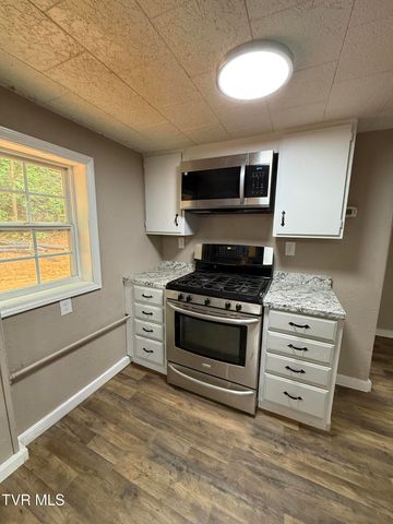 426 War Valley Road, Church Hill, TN 37642