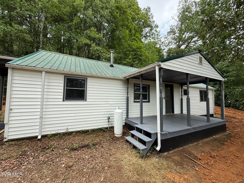 426 War Valley Road, Church Hill, TN 37642