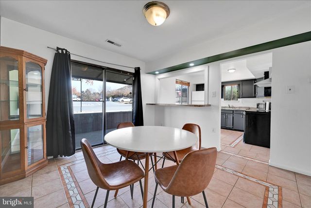 31-1 WISTER, Reading, PA 19606