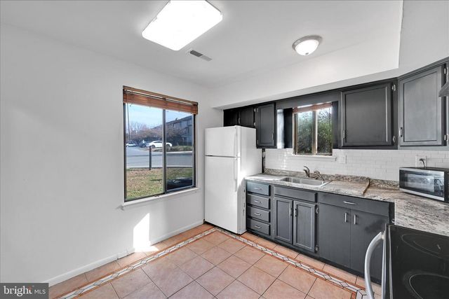 31-1 WISTER, Reading, PA 19606