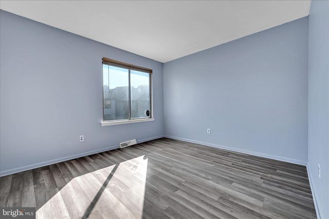 31-1 WISTER, Reading, PA 19606