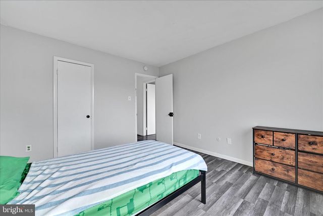 31-1 WISTER, Reading, PA 19606