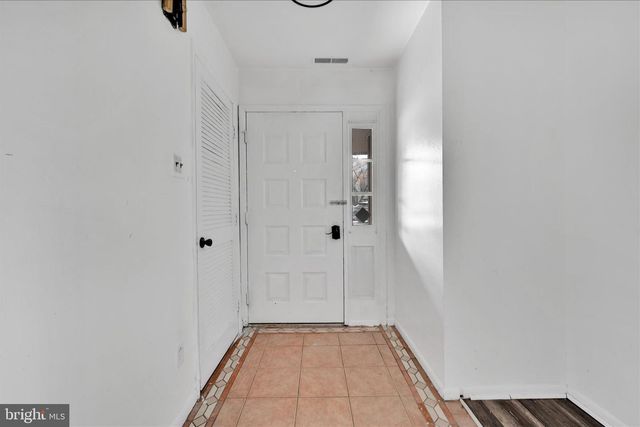 31-1 WISTER, Reading, PA 19606