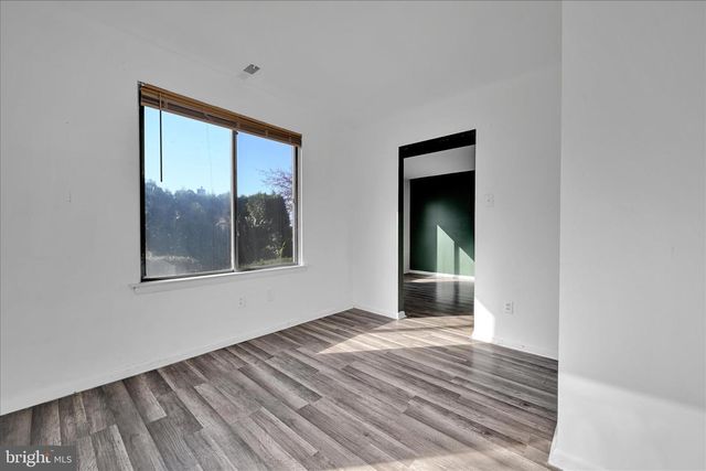 31-1 WISTER, Reading, PA 19606