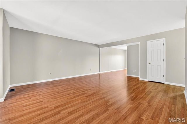 3604 Sherman Park Drive 7D, St Charles, MO 63303