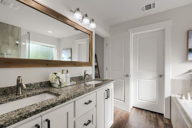 6101 Cimmaron TRL, Lago Vista, TX 78645