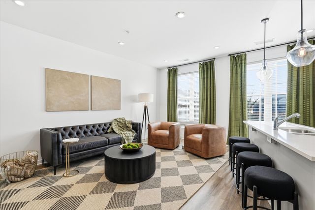 707 26th Ave N Apt 210, Nashville, TN 37208