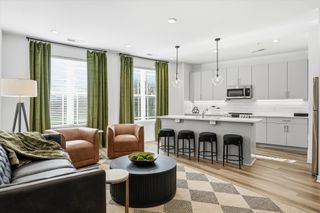 707 26th Ave N Apt 210, Nashville, TN 37208