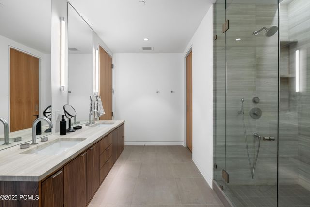 3267 W Deer Hollow Road 2402, Park City, UT 84060