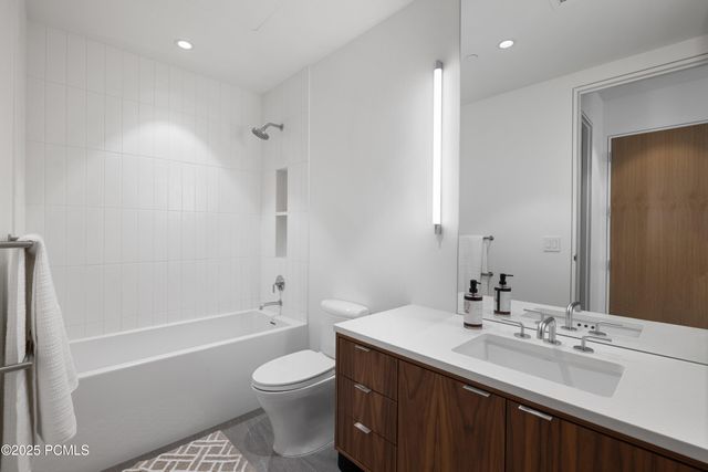 3267 W Deer Hollow Road 2402, Park City, UT 84060