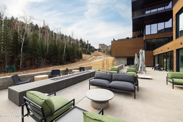 3267 W Deer Hollow Road 2402, Park City, UT 84060