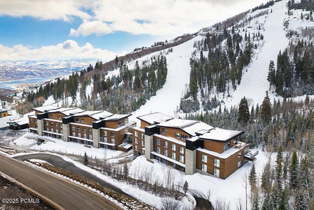 3267 W Deer Hollow Road 2402, Park City, UT 84060