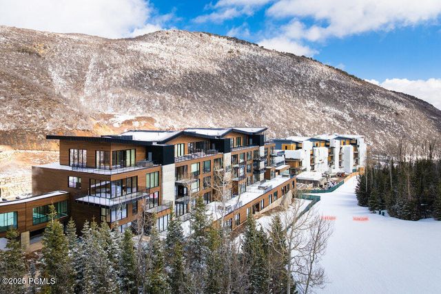 3267 W Deer Hollow Road 2402, Park City, UT 84060