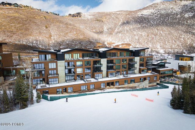 3267 W Deer Hollow Road 2402, Park City, UT 84060