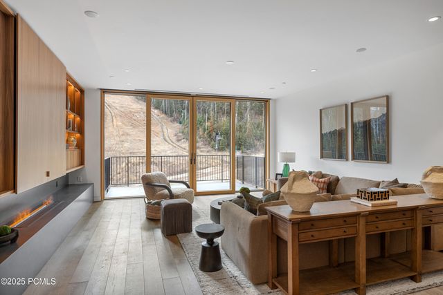 3267 W Deer Hollow Road 2402, Park City, UT 84060