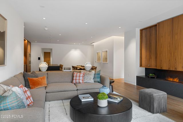 3267 W Deer Hollow Road 2402, Park City, UT 84060