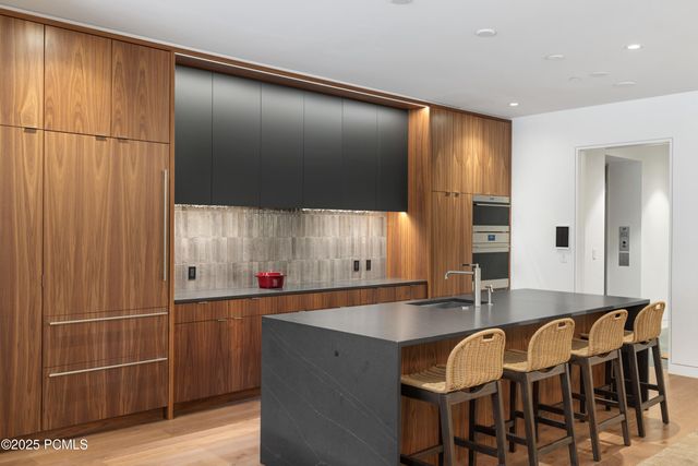 3267 W Deer Hollow Road 2402, Park City, UT 84060