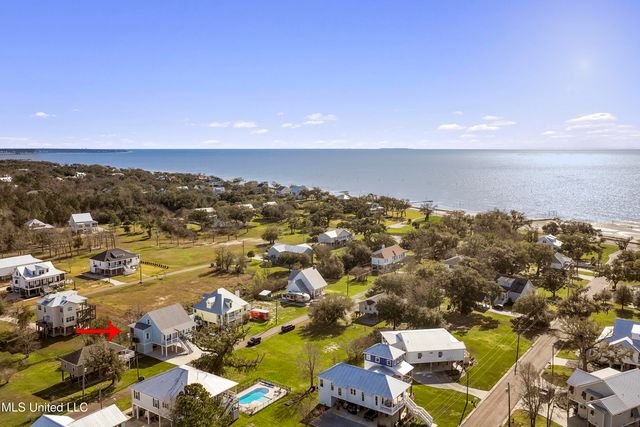 122 Aiken Road, Waveland, MS 39576