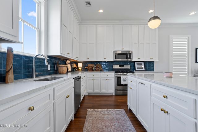 122 Aiken Road, Waveland, MS 39576