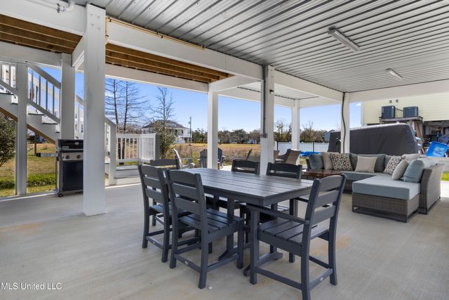 122 Aiken Road, Waveland, MS 39576