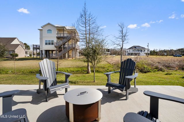 122 Aiken Road, Waveland, MS 39576