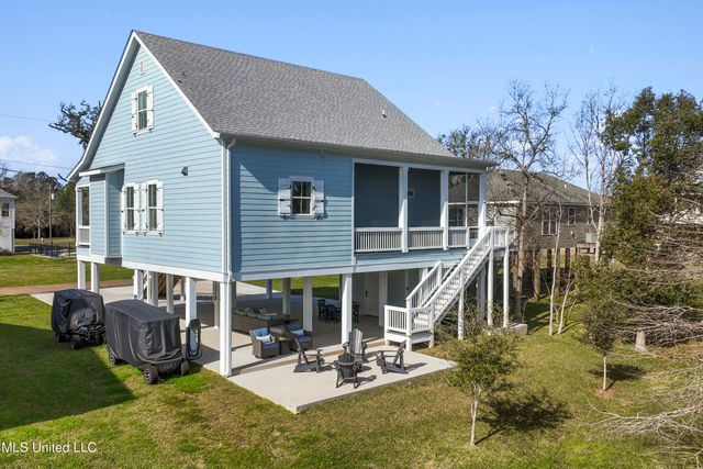 122 Aiken Road, Waveland, MS 39576