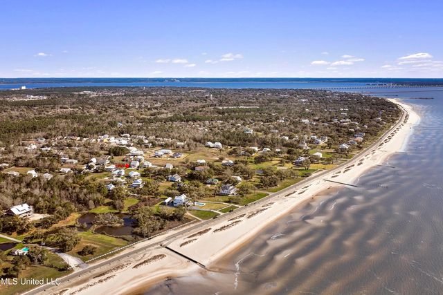 122 Aiken Road, Waveland, MS 39576