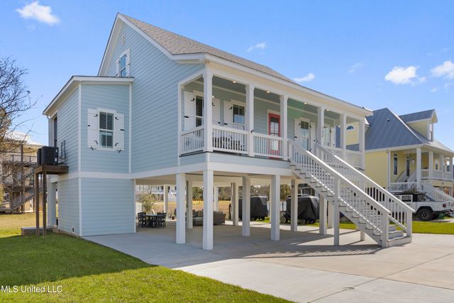 122 Aiken Road, Waveland, MS 39576