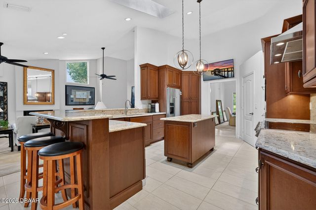 923 Club House Boulevard, New Smyrna Beach, FL 32168