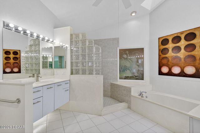 923 Club House Boulevard, New Smyrna Beach, FL 32168