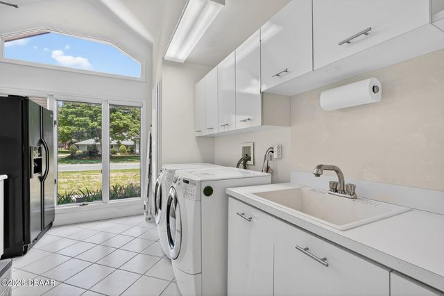 923 Club House Boulevard, New Smyrna Beach, FL 32168