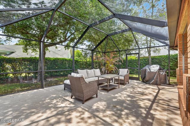 923 Club House Boulevard, New Smyrna Beach, FL 32168