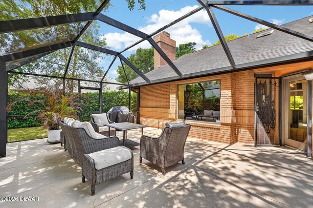 923 Club House Boulevard, New Smyrna Beach, FL 32168