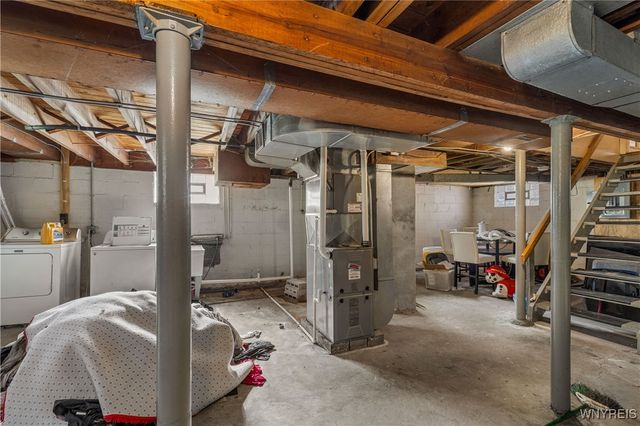 15 Chopin Place, Cheektowaga, NY 14211