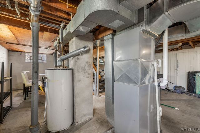 15 Chopin Place, Cheektowaga, NY 14211