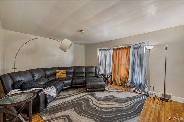 15 Chopin Place, Cheektowaga, NY 14211