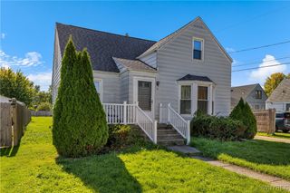 15 Chopin Place, Cheektowaga, NY 14211