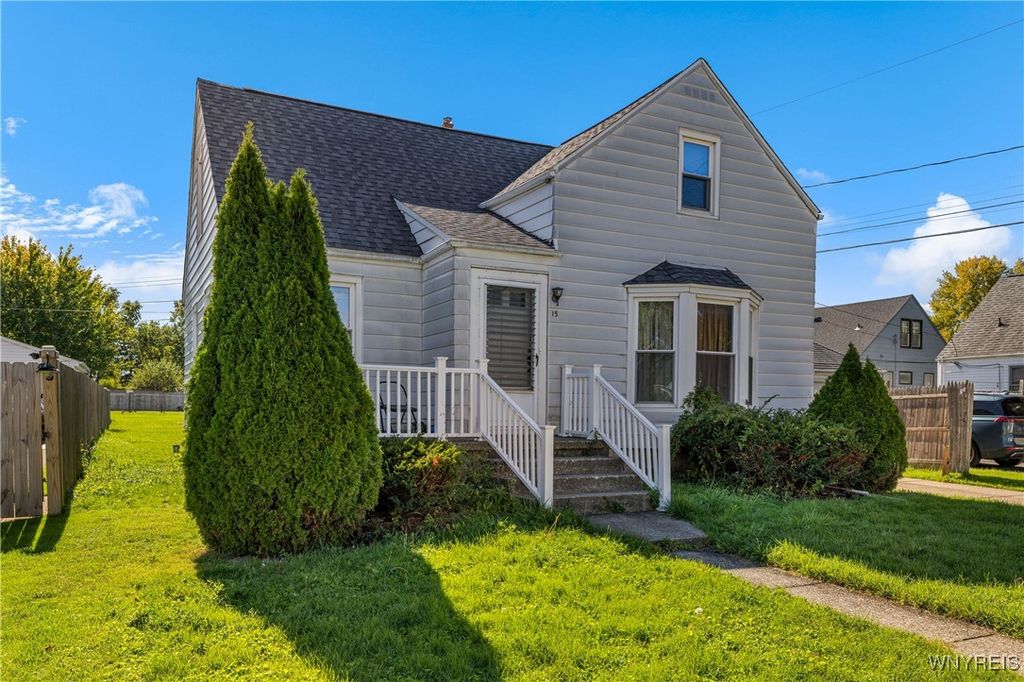 15 Chopin Place, Cheektowaga, NY 14211