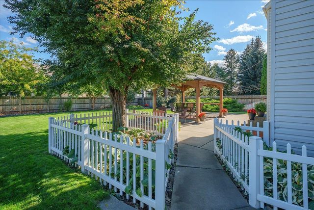 7614 N F St, Spokane, WA 99208